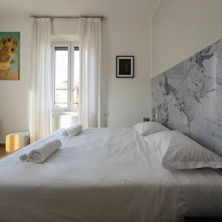Rrrapido Holy Suites And Rooms - Via Sardegna 米兰 外观 照片