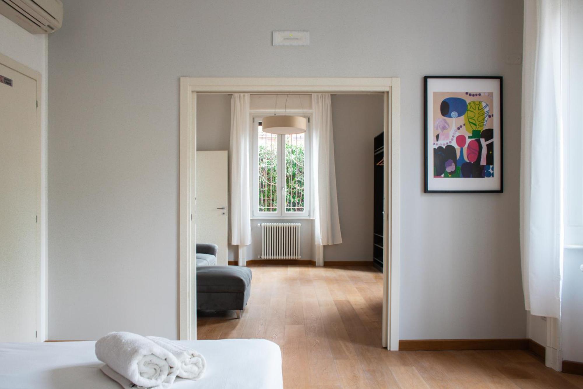 Rrrapido Holy Suites And Rooms - Via Sardegna 米兰 外观 照片