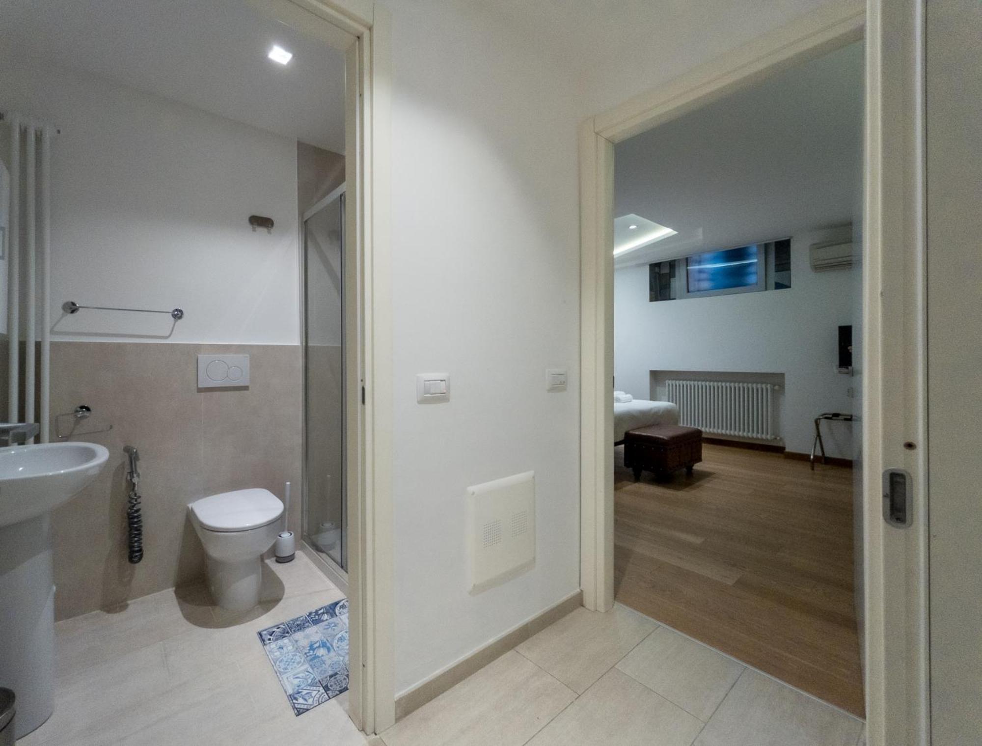 Rrrapido Holy Suites And Rooms - Via Sardegna 米兰 外观 照片